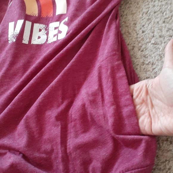 GOOD VIBES comfy LG sweatshirt w/pockets - Picture 4 of 5